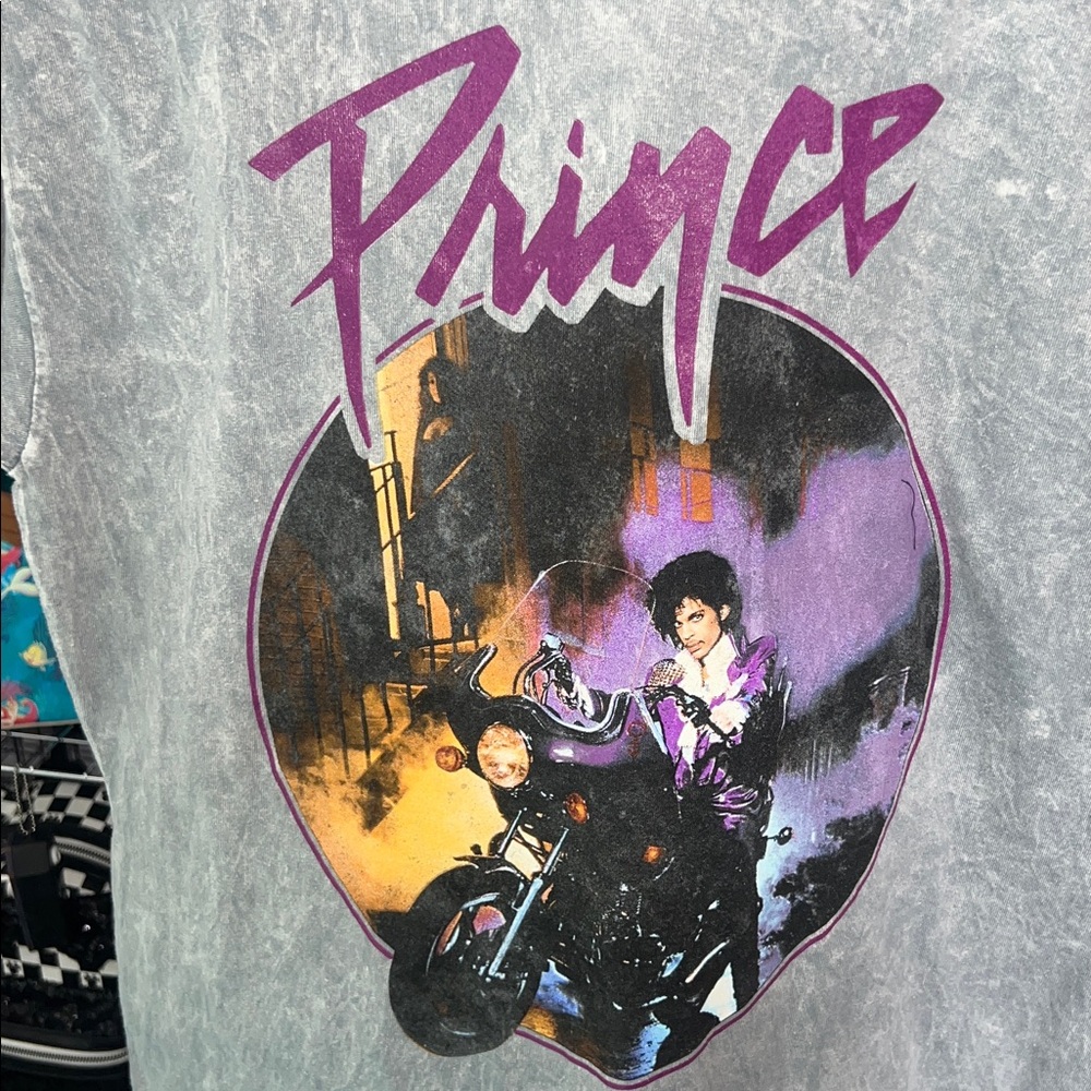 Like New Retro Prince Mens T-Shirt L Prince Estate Officially Approved - Picture 3 of 4